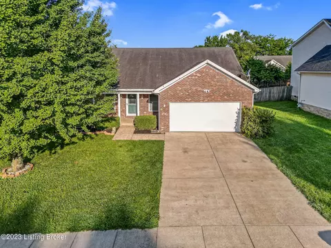 535 Matterhorn Dr, Shelbyville, KY 40065