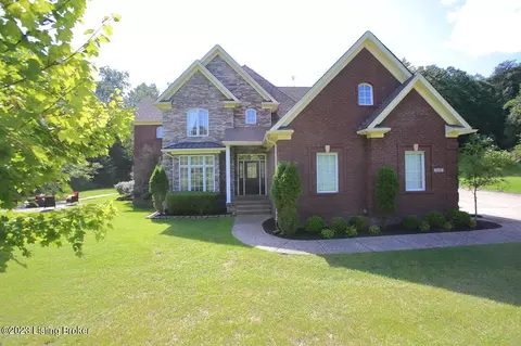 548 E Oak St, Lebanon Junction, KY 40150