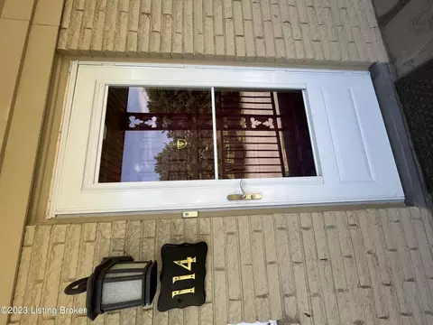 114 Casa Bella Ct, Louisville, KY 40220