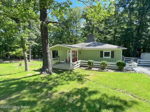 2134 E Doe Valley Pkwy, Brandenburg, KY 40108