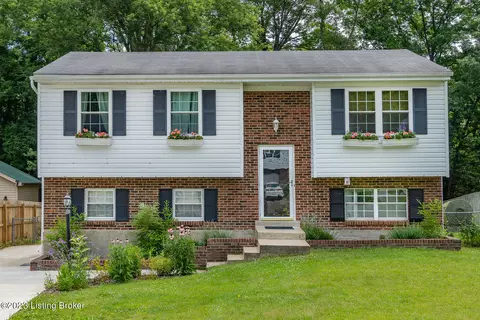 7409 W Orchard Grass Blvd, Crestwood, KY 40014