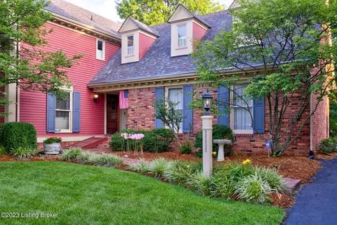 1111 Springside Ct, Louisville, KY 40223