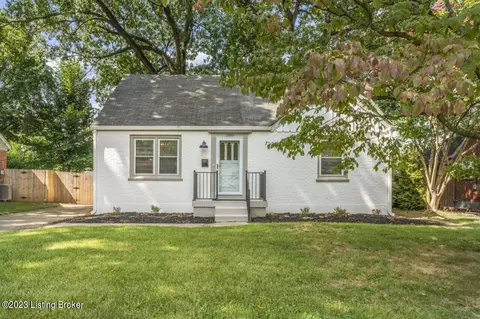 2818 Yorkshire Blvd, Louisville, KY 40220