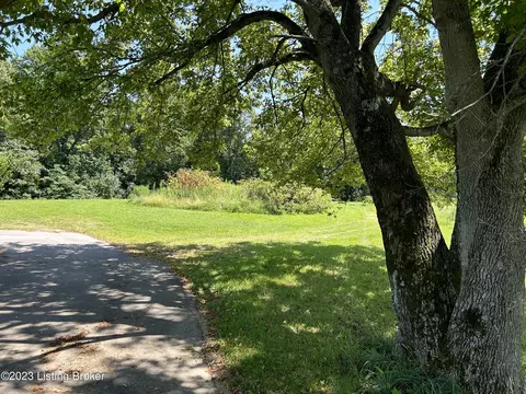 660 Lagrande Ln, Hudson, KY 40145