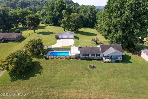 5600 Blevins Gap Rd, Louisville, KY 40272