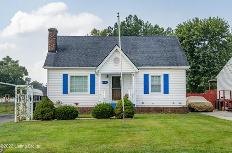 4202 Lake Dreamland Dr, Louisville, KY 40216
