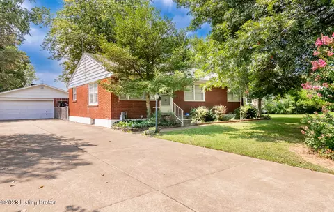 1908 Nocturne Dr, Louisville, KY 40272