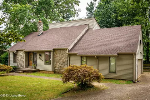 7602 Northern Spy Ct, Louisville, KY 40228