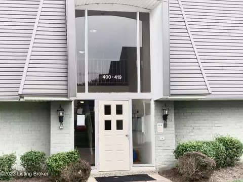 416 La Fontenay Ct, Louisville, KY 40223