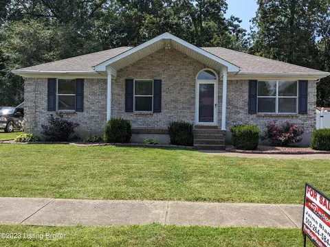 413 River Oaks Dr, Shepherdsville, KY 40165