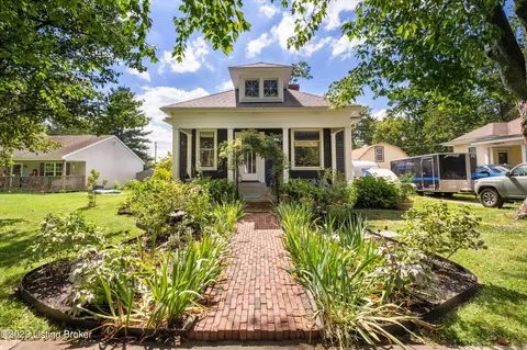 202 Chestnut Ave, La Grange, KY 40031