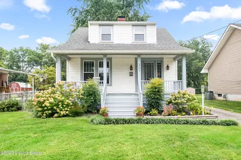 207 Plaza Ave, Louisville, KY 40218