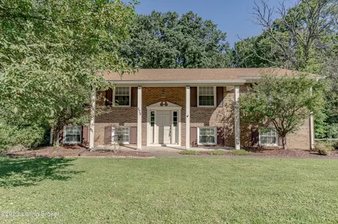 428 Bloomfield Rd, Bardstown, KY 40004
