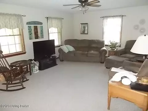 340 Holy Cross Rd, Loretto, KY 40037 photo 10