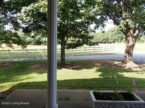 340 Holy Cross Rd, Loretto, KY 40037 photo 4