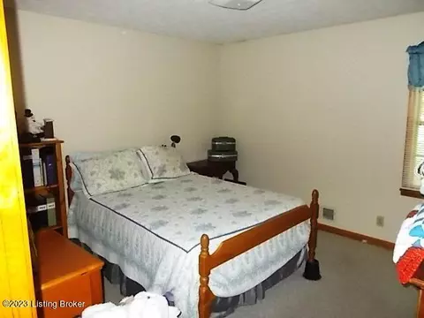 340 Holy Cross Rd, Loretto, KY 40037 photo 14