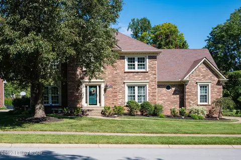 9923 Spring Ridge Dr, Louisville, KY 40223
