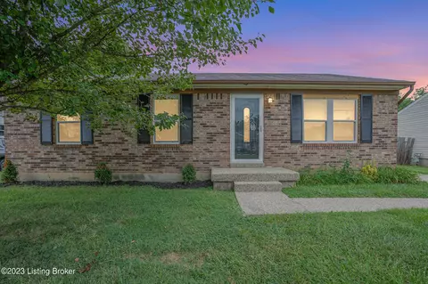 10508 Hill Peak Ct, Louisville, KY 40229