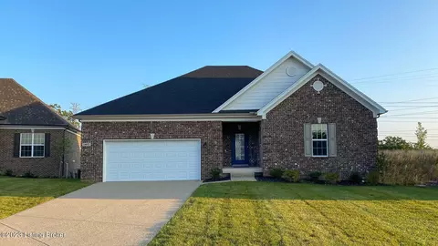 1415 Swan Creek Pl, Louisville, KY 40299