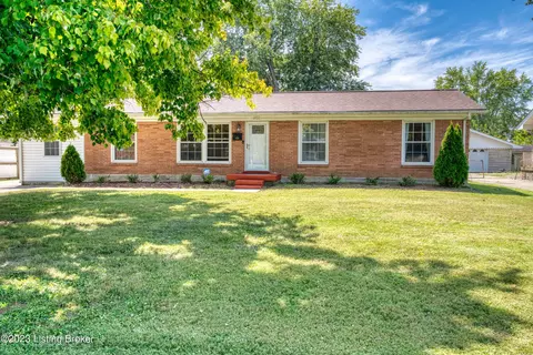 4914 Oak Park Dr, Louisville, KY 40258