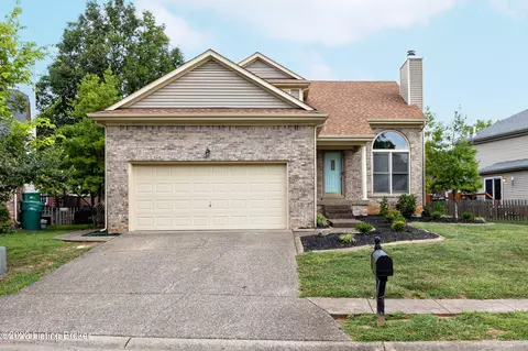 7702 Adam Steven Cir, Louisville, KY 40220