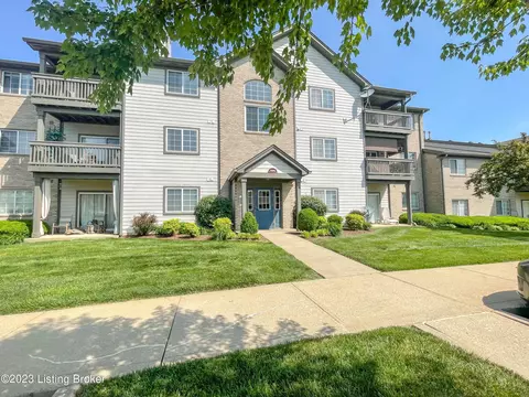 10303 Trotters Pointe Dr #204, Louisville, KY 40241