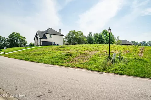 3628 Woodland Lakes Dr, Floyds Knobs, IN 47119 photo 5