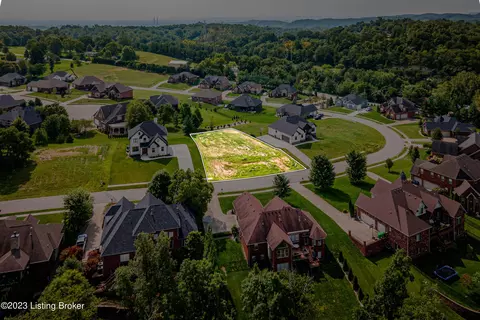 3628 Woodland Lakes Dr, Floyds Knobs, IN 47119 photo 10