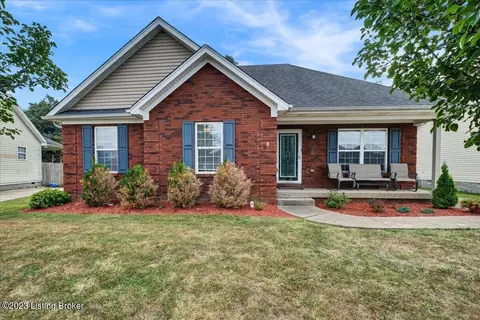 952 Tecumseh Dr, Shepherdsville, KY 40165