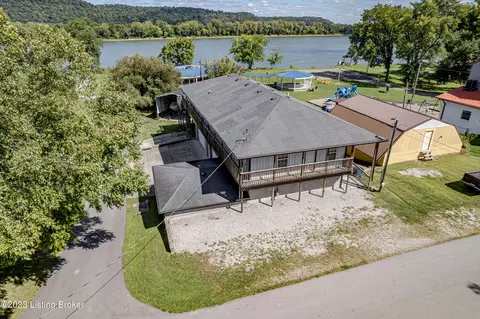 612 Elm St, West Point, KY 40177