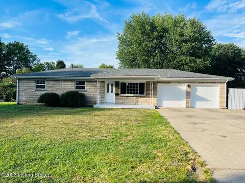 3701 Vanguard Dr, Louisville, KY 40229