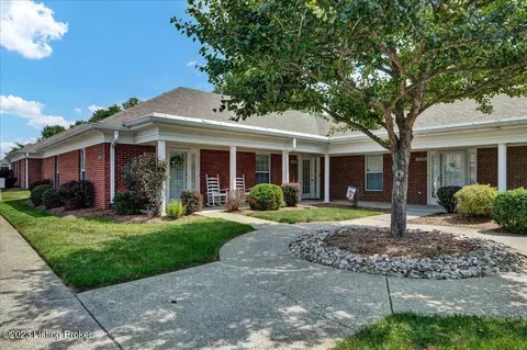7715 Stovall Pl, Louisville, KY 40228