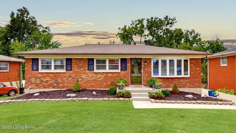 6914 Sandstone Blvd, Louisville, KY 40219