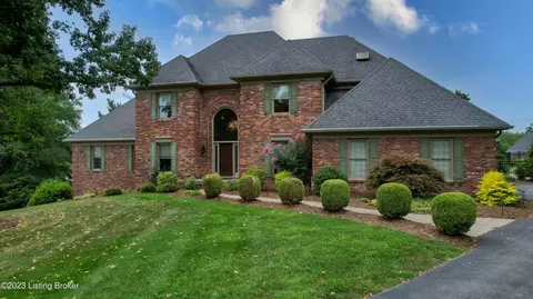 7501 Deer View Ct, Louisville, KY 40241