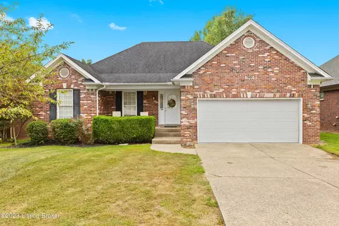 7222 Oakburn Dr, Louisville, KY 40258