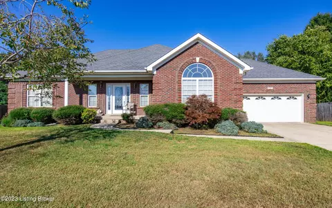 8303 Grandel Forest Way, Louisville, KY 40258