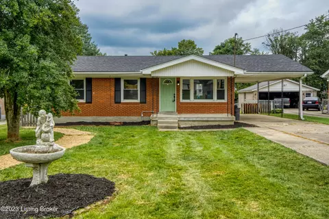 6812 Triangle Dr, Louisville, KY 40214