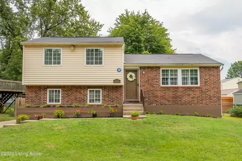 8615 Montrie Ct, Louisville, KY 40219