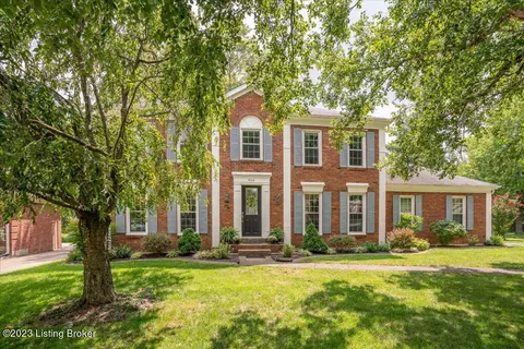 206 Club Oak Ct, Louisville, KY 40223