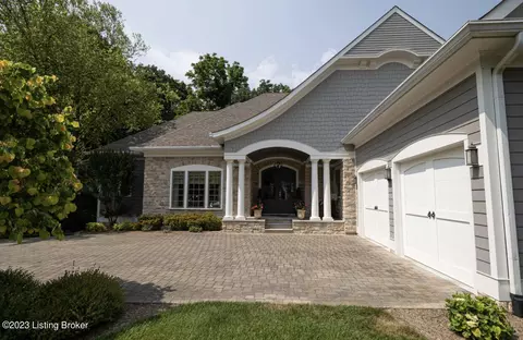 5301 Woodside Pointe Ct, Louisville, KY 40207