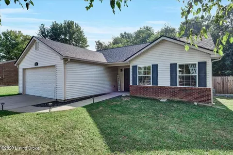 9505 Arrowridge Dr, Louisville, KY 40229