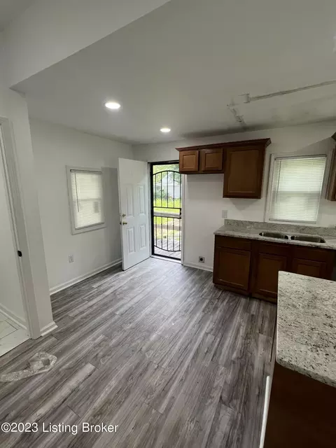 2308 Date St, Louisville, KY 40210