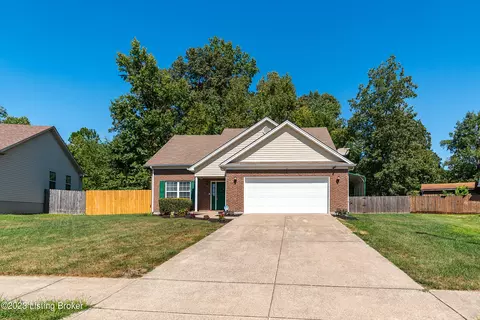581 Shady Glen Cir, Shepherdsville, KY 40165