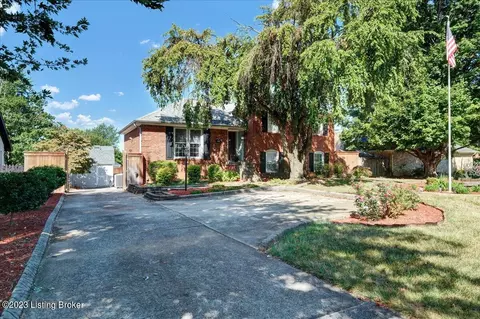 4602 Stony Brook Dr, Louisville, KY 40299