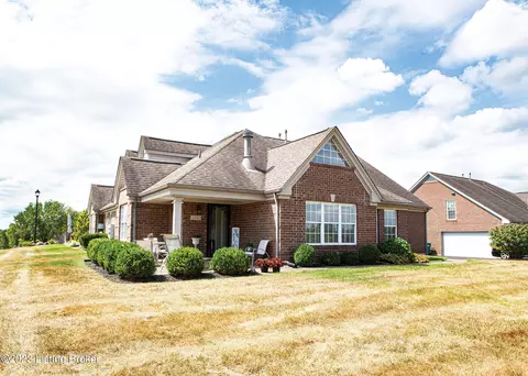 4426 Southbridge Ct, Louisville, KY 40272