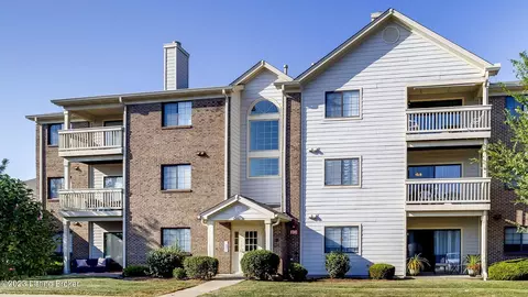 3801 Yardley Ct #102, Louisville, KY 40299
