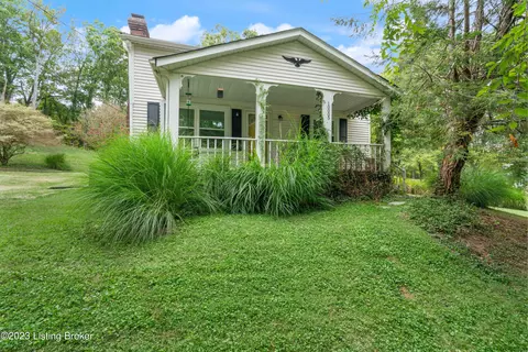 10005 W Manslick Rd, Fairdale, KY 40118