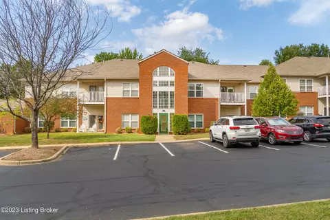 9415 Magnolia Ridge Dr #204, Louisville, KY 40291
