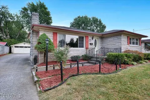 7805 Columbine Dr, Louisville, KY 40258