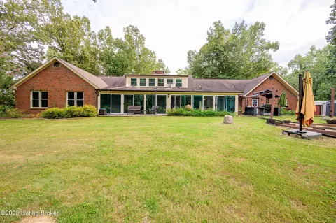 395 Mayer Ln, Elizabethtown, KY 42701